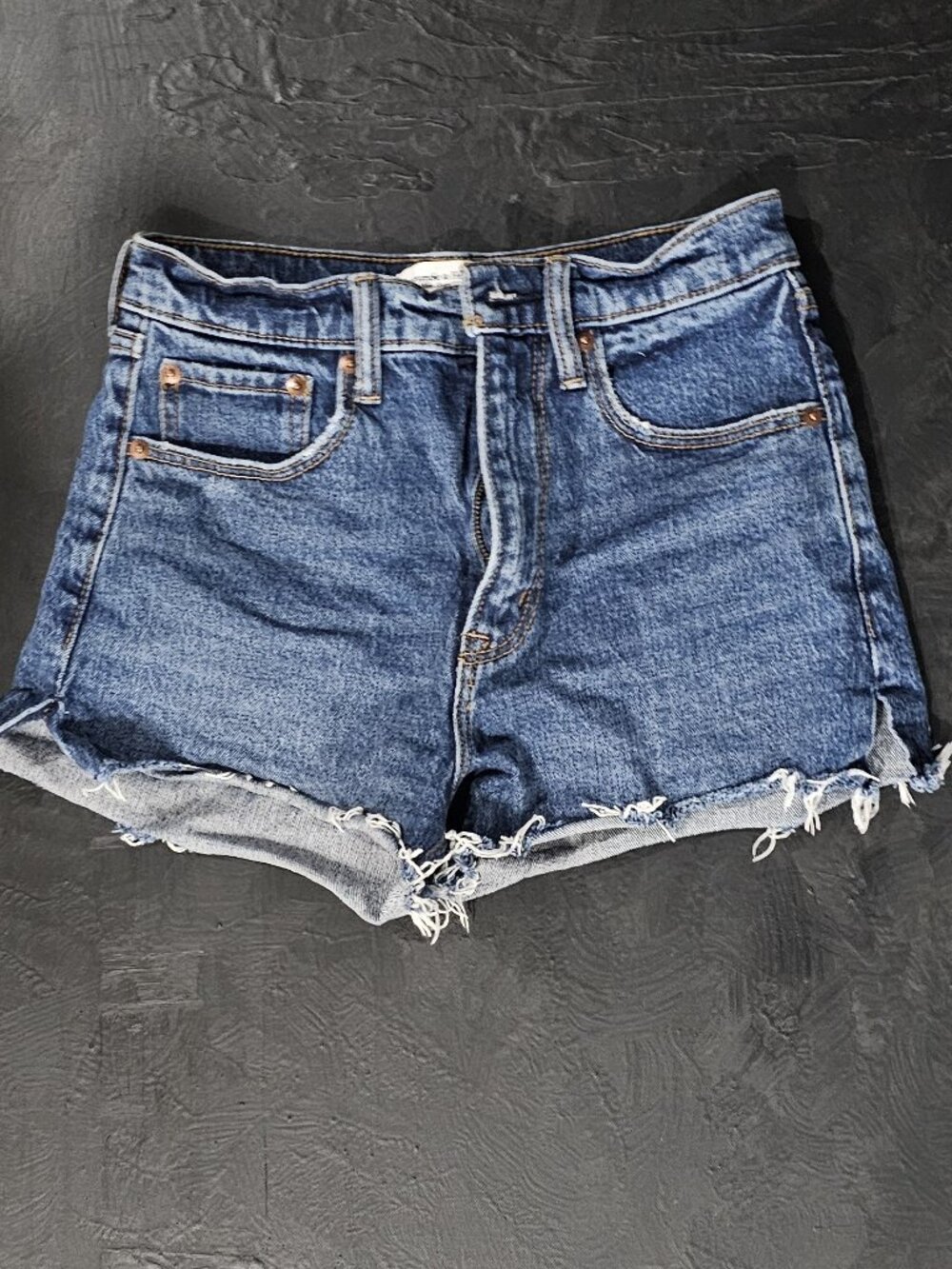 Abercrombie & Fitch The Mom Short High Rise Size 24/00